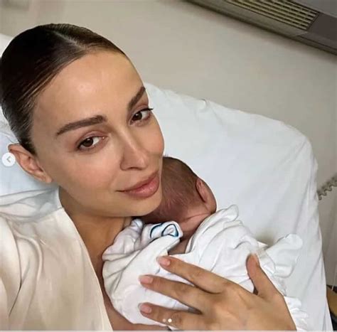 eleni foureira pareja|Eleni Foureira celebrates Valentine’s Day with her newborn son